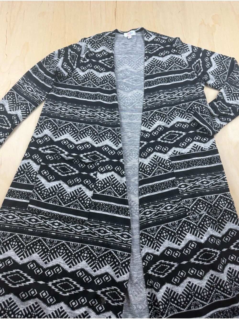 LuLaRoe Black & Gray Open-Front Geometric Cardigan